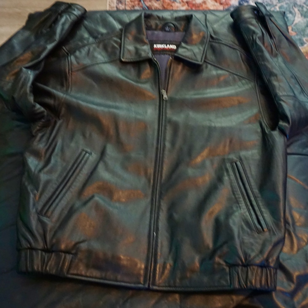 Kirkland Signature Men's Dark Leather Bomber Jacket. Size L